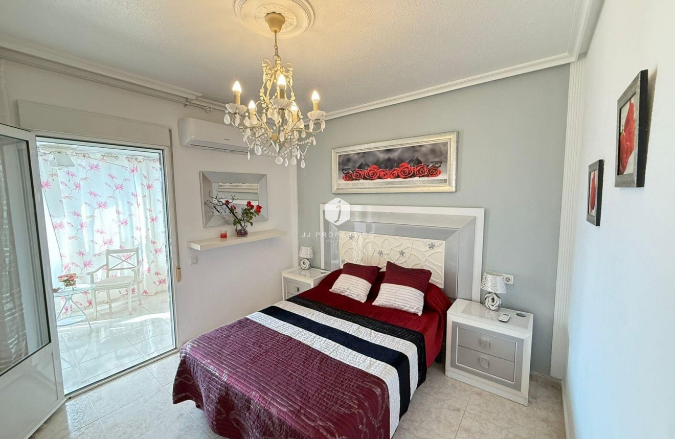 Aus zweiter Hand - Chalet -
Torrevieja - Calas blanca