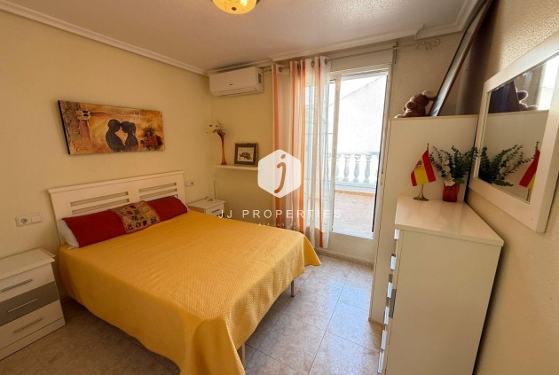 Aus zweiter Hand - Chalet -
Torrevieja - Calas blanca