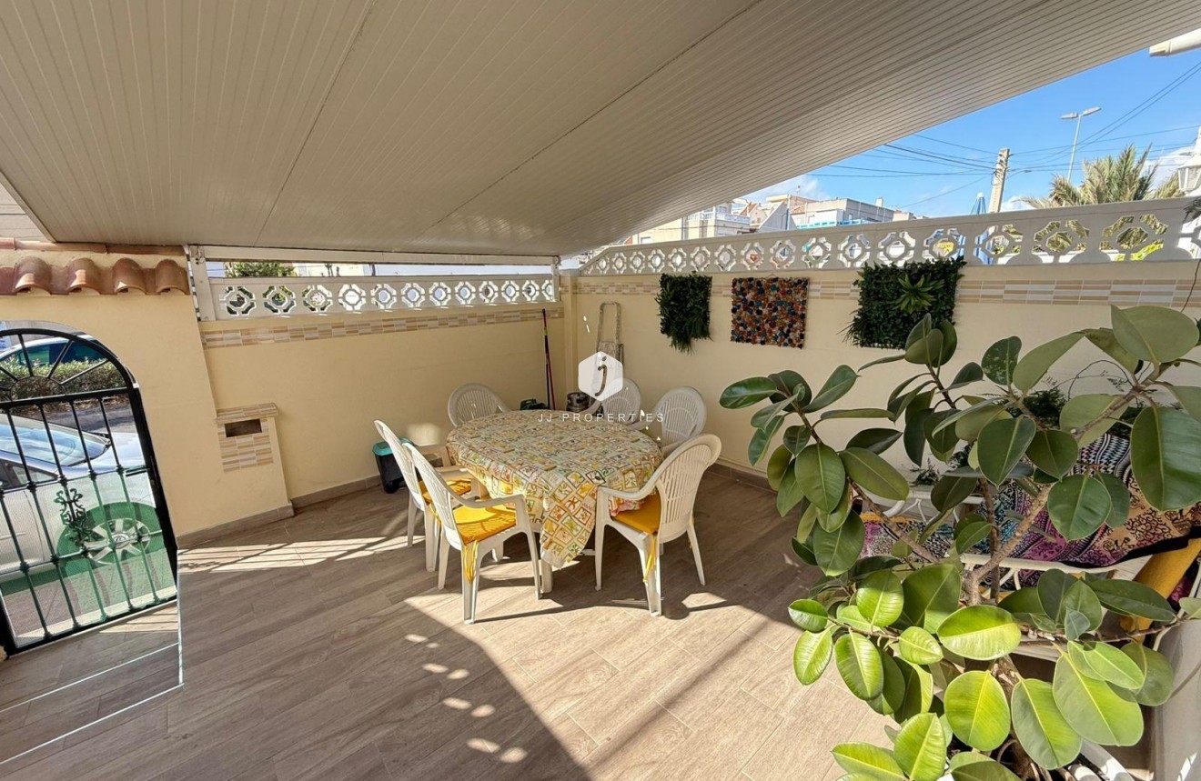 Aus zweiter Hand - Chalet -
Torrevieja - Calas blanca