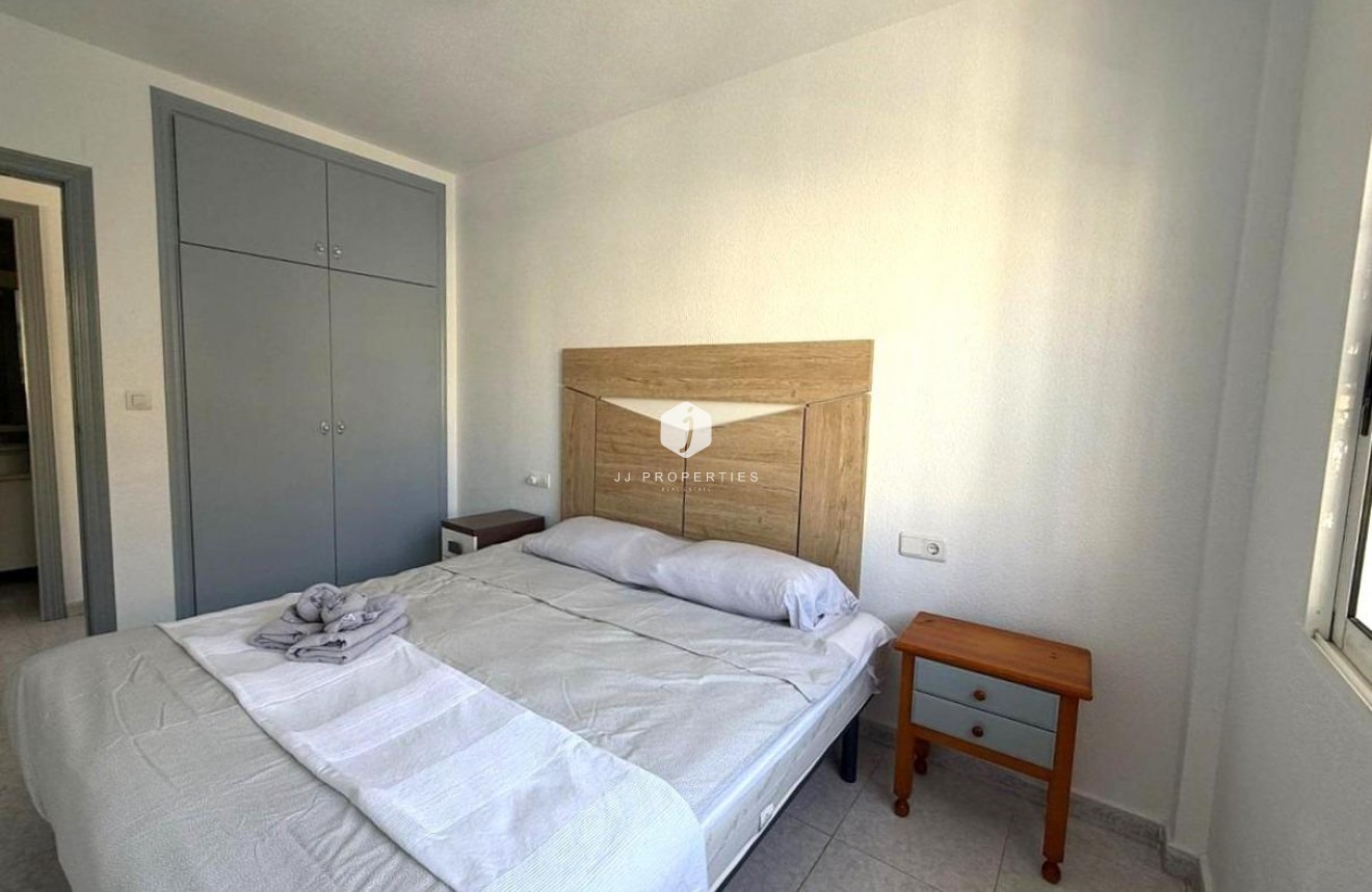 Segunda mano - Bungalow -
Torrevieja - Los Frutales