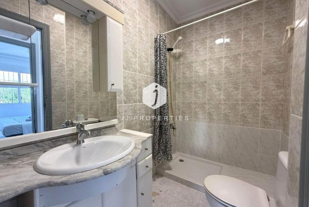 Segunda mano - Bungalow -
Torrevieja - Los Frutales