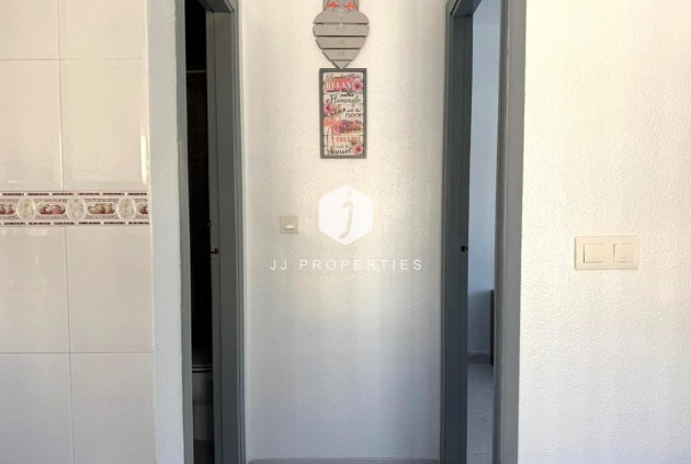 Segunda mano - Bungalow -
Torrevieja - Los Frutales