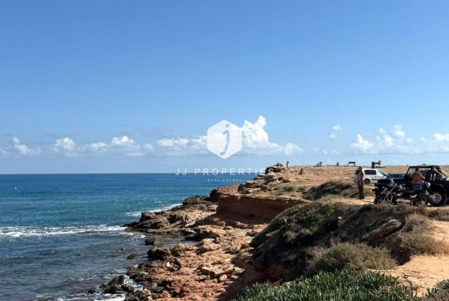 Segunda mano - Bungalow -
Torrevieja - Los Frutales