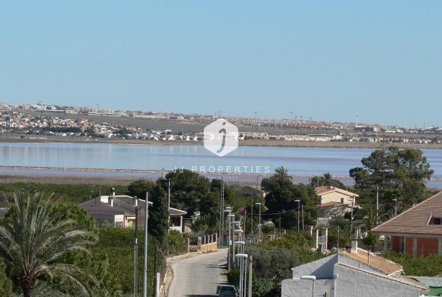 Neue Gebäude - Villa -
Los Montesinos - La herrada