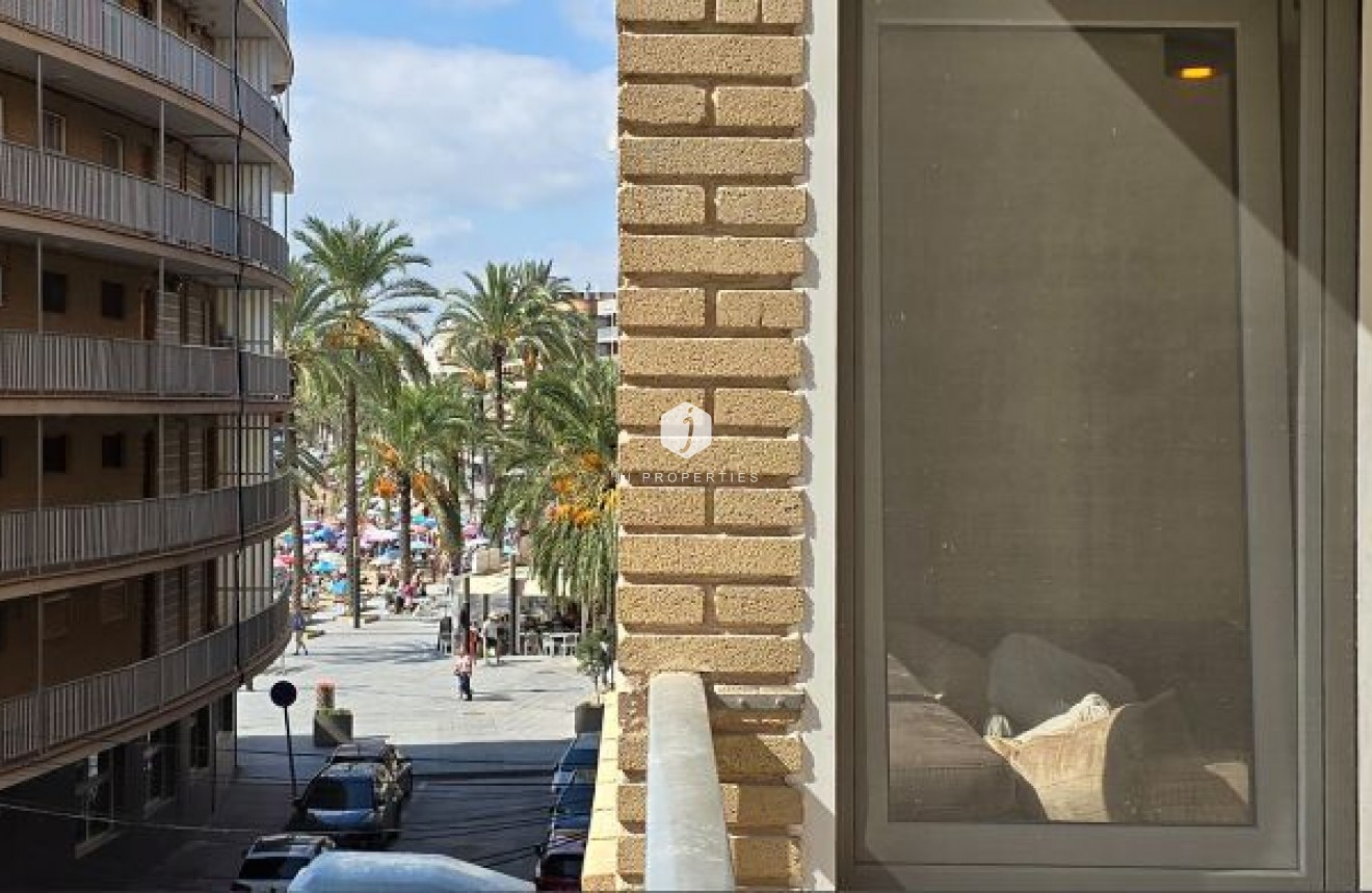 Segunda mano - Apartamento / piso -
Torrevieja - Centro