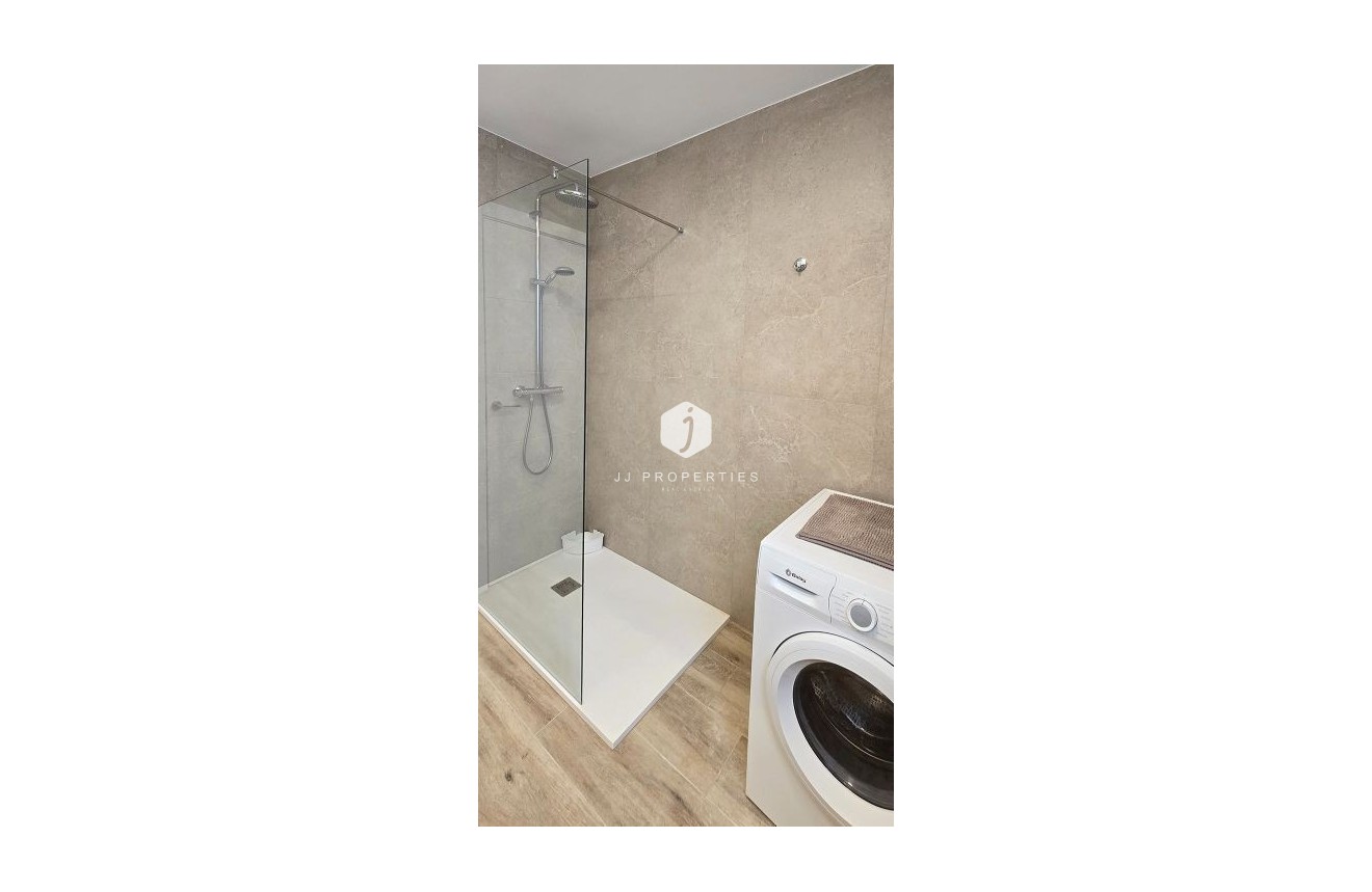 Segunda mano - Apartamento / piso -
Torrevieja - Centro