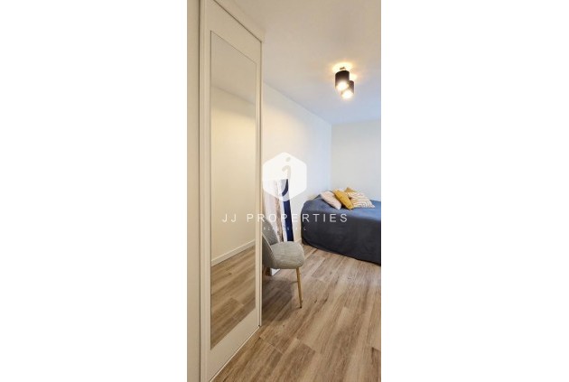 Segunda mano - Apartamento / piso -
Torrevieja - Centro