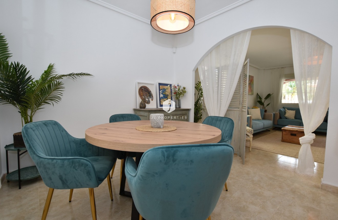 Segunda mano - Chalet -
Ciudad Quesada - Costa Blanca