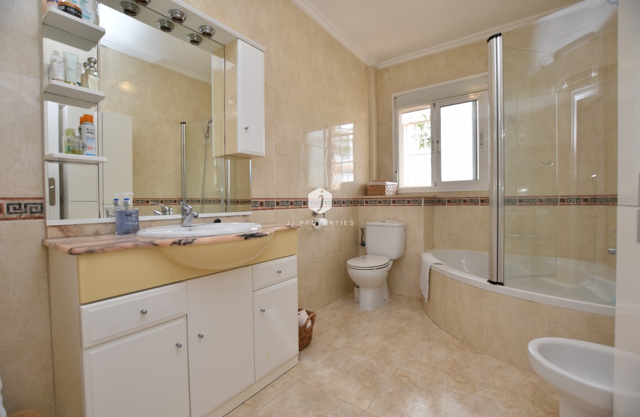 Segunda mano - Chalet -
Ciudad Quesada - Costa Blanca