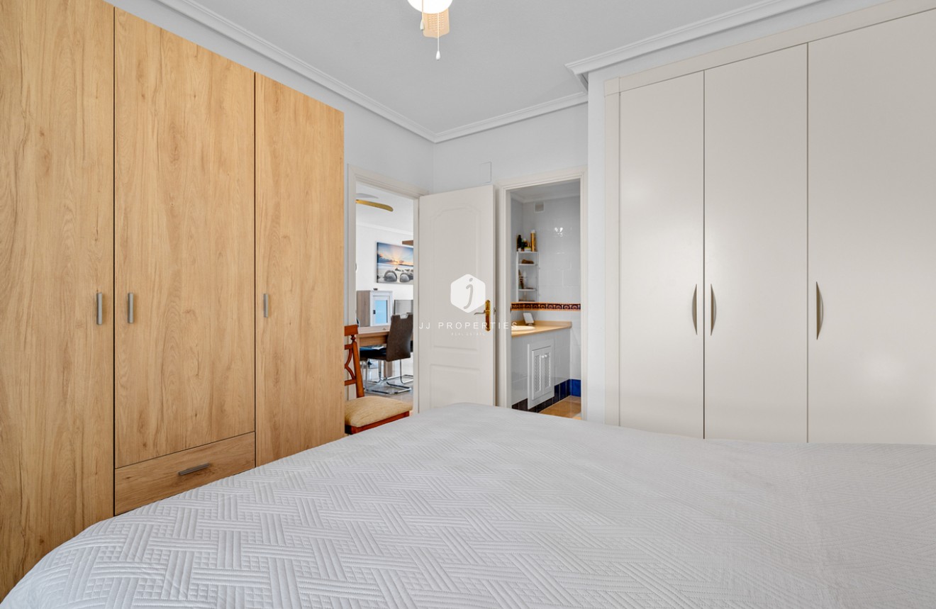 Segunda mano - Apartamento / piso -
Playa Flamenca - Costa Blanca