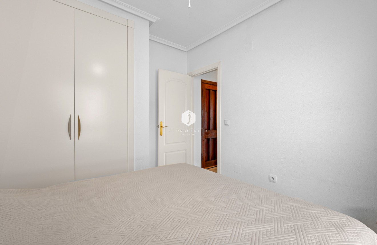 Segunda mano - Apartamento / piso -
Playa Flamenca - Costa Blanca