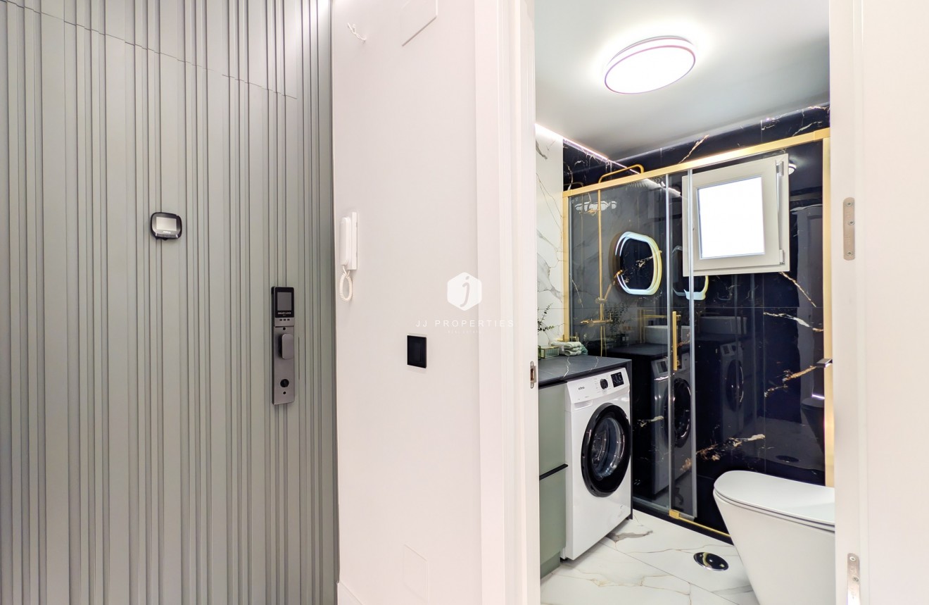 Segunda mano - Apartamento / piso -
Torrevieja - Costa Blanca