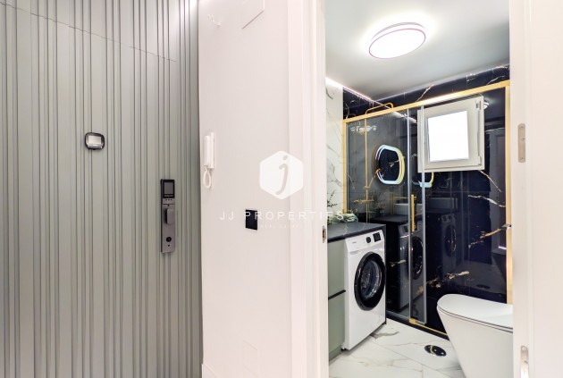 Segunda mano - Apartamento / piso -
Torrevieja - Costa Blanca