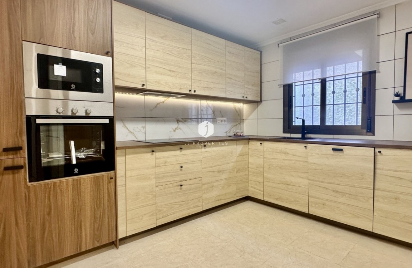 Segunda mano - Chalet -
San Miguel de Salinas - Inland