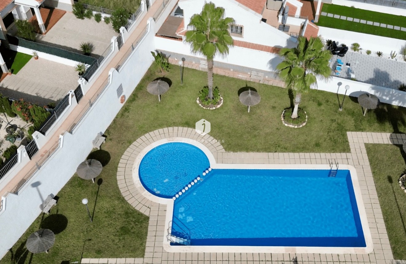 Segunda mano - Chalet -
San Miguel de Salinas - Inland