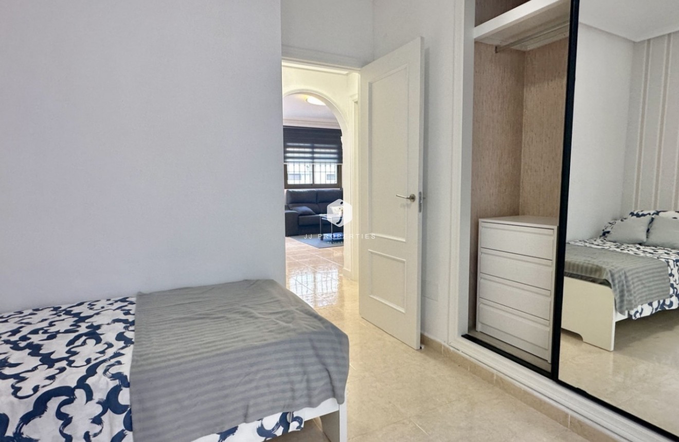 Segunda mano - Chalet -
San Miguel de Salinas - Inland