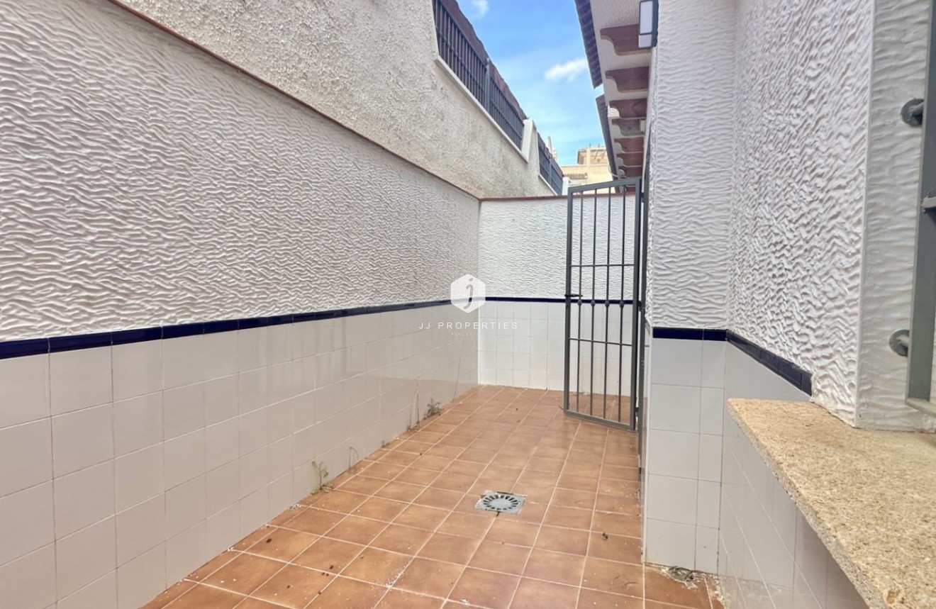 Segunda mano - Chalet -
San Miguel de Salinas - Inland