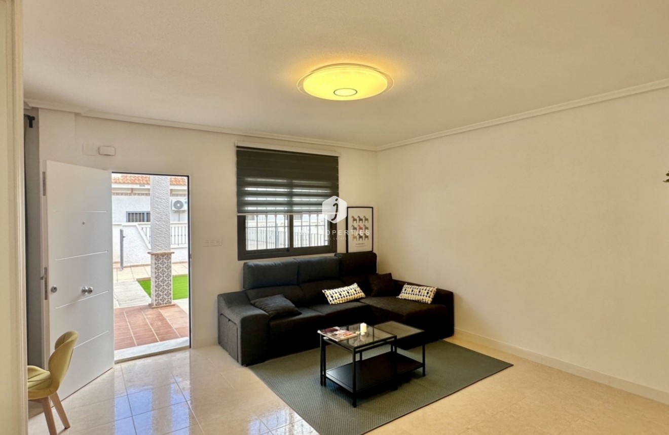 Segunda mano - Chalet -
San Miguel de Salinas - Inland