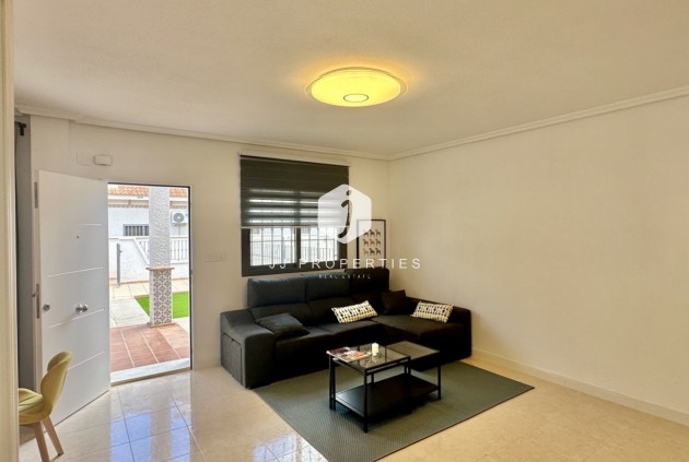 Segunda mano - Chalet -
San Miguel de Salinas - Inland