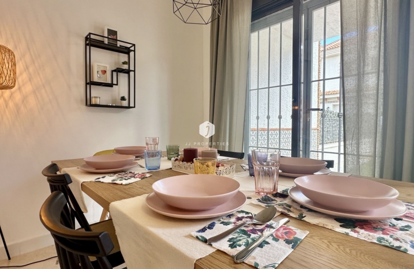 Segunda mano - Chalet -
San Miguel de Salinas - Inland