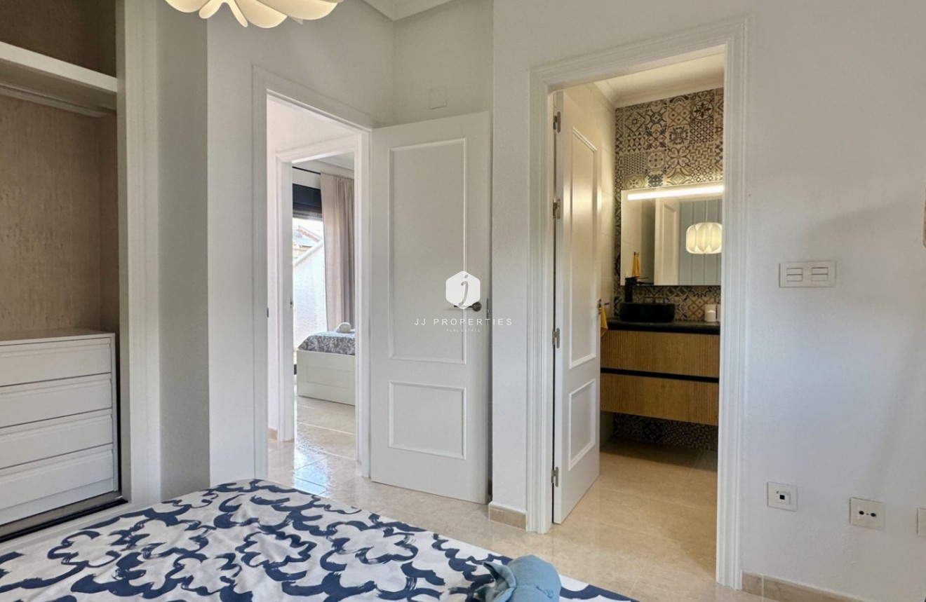 Segunda mano - Chalet -
San Miguel de Salinas - Inland