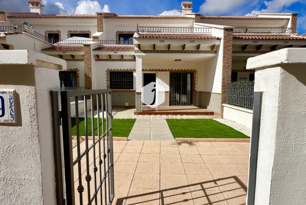 Segunda mano - Chalet -
San Miguel de Salinas - Inland