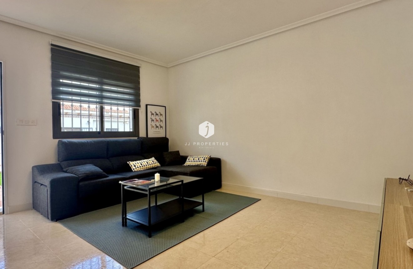 Segunda mano - Chalet -
San Miguel de Salinas - Inland