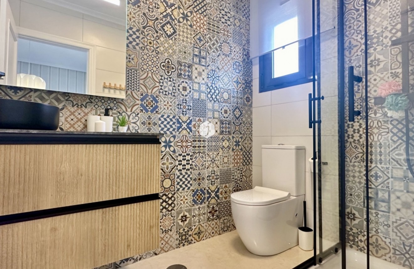 Segunda mano - Chalet -
San Miguel de Salinas - Inland