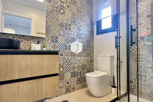 Segunda mano - Chalet -
San Miguel de Salinas - Inland