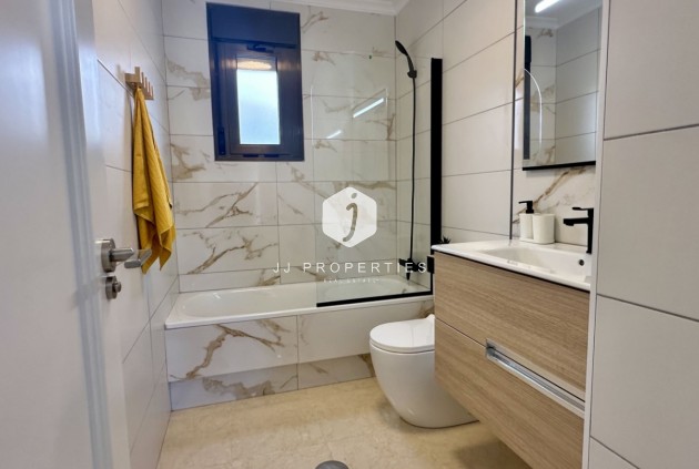 Segunda mano - Chalet -
San Miguel de Salinas - Inland