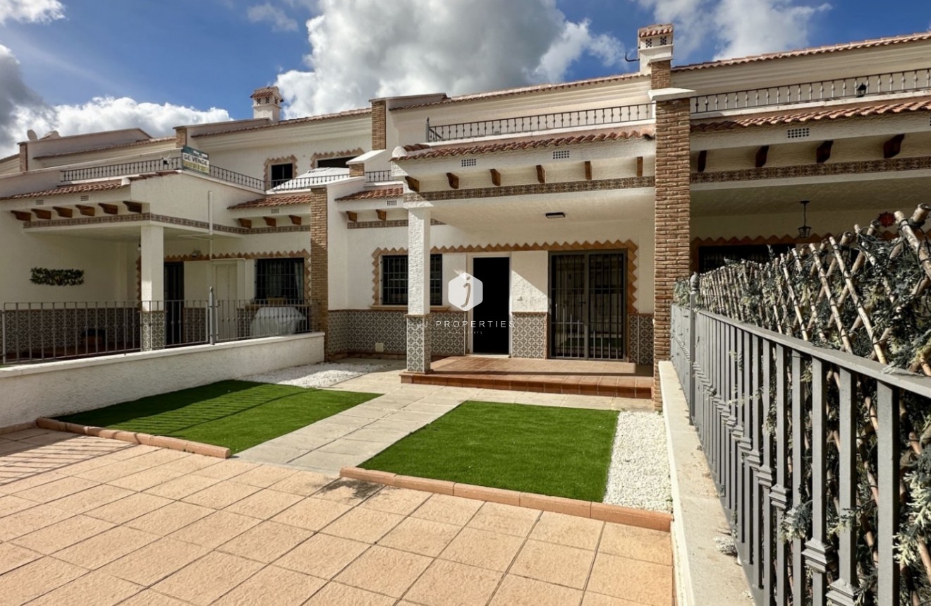 Segunda mano - Chalet -
San Miguel de Salinas - Inland