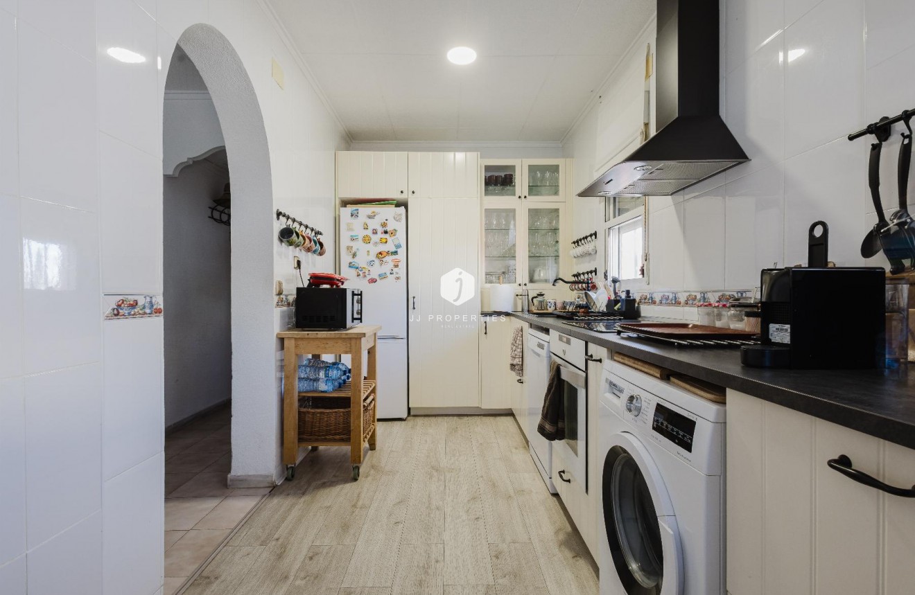 D'occasion - Villa -
Torrevieja - Costa Blanca