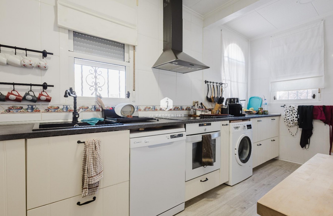 D'occasion - Villa -
Torrevieja - Costa Blanca