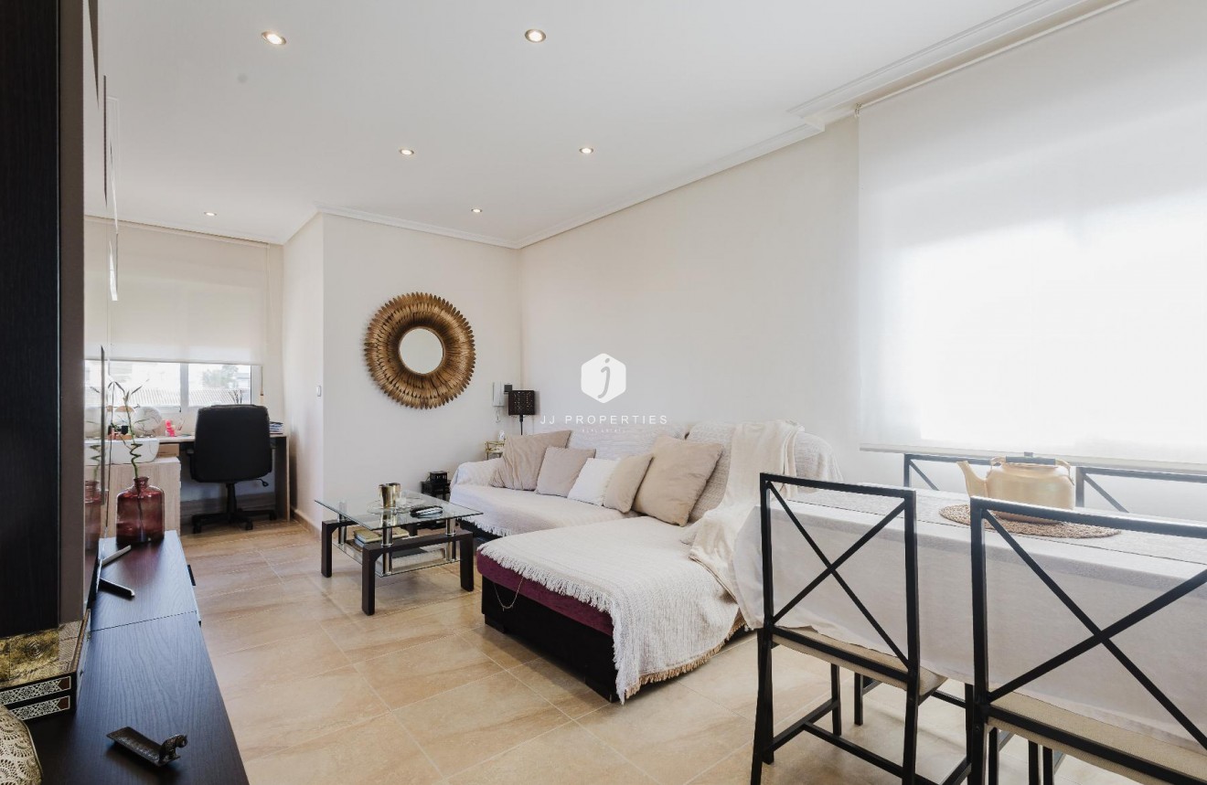 D'occasion - Villa -
Torrevieja - Costa Blanca