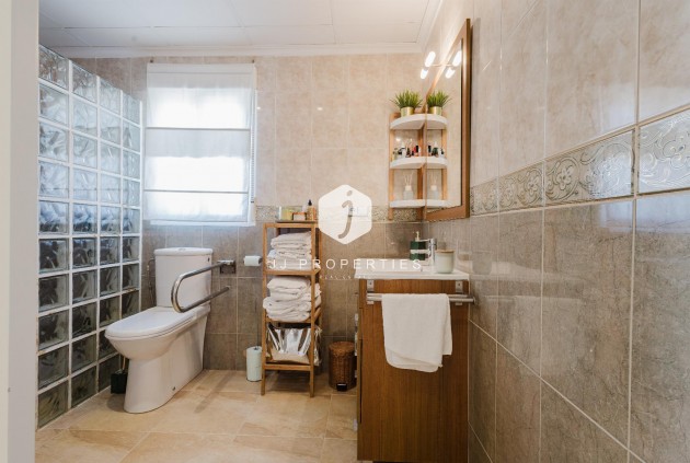 D'occasion - Villa -
Torrevieja - Costa Blanca