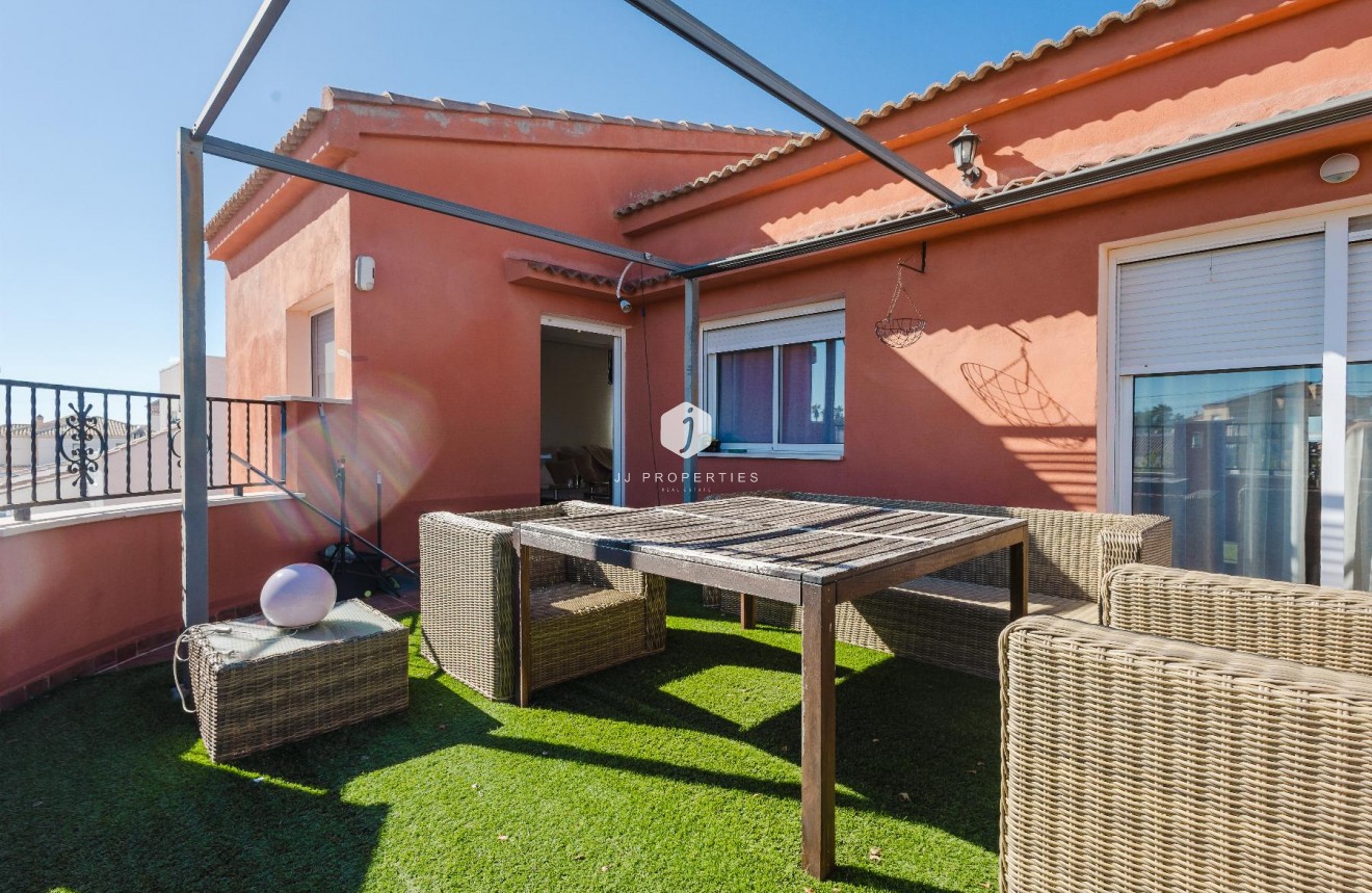 D'occasion - Villa -
Torrevieja - Costa Blanca