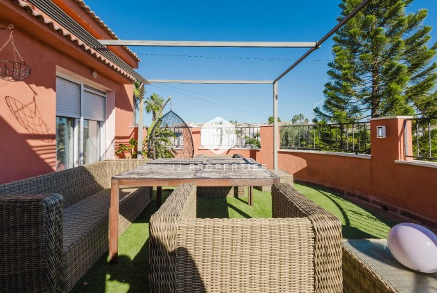 D'occasion - Villa -
Torrevieja - Costa Blanca