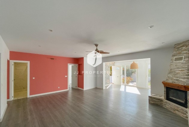 D'occasion - Villa -
Torrevieja - Costa Blanca