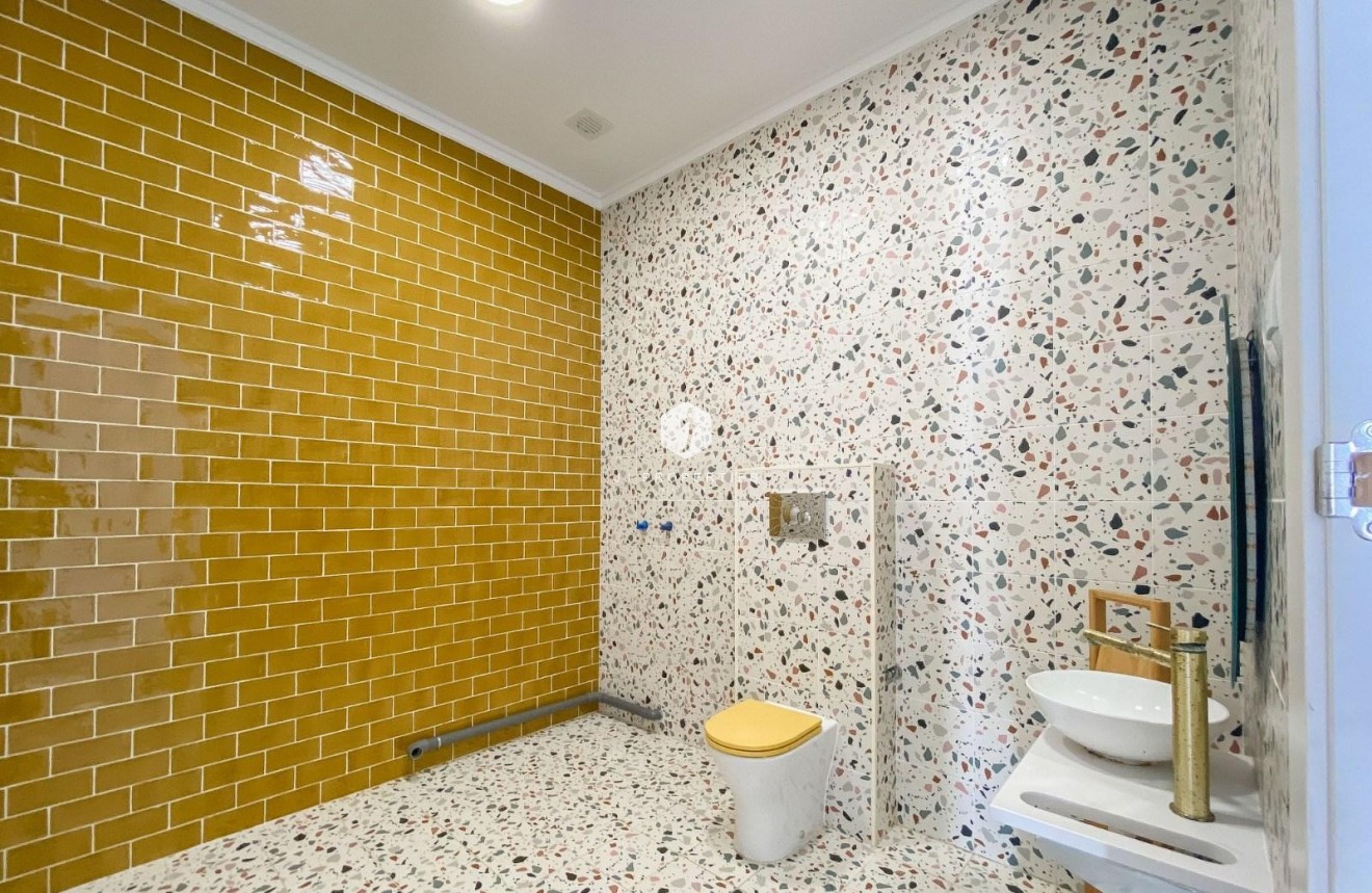 D'occasion - Villa -
Torrevieja - Costa Blanca