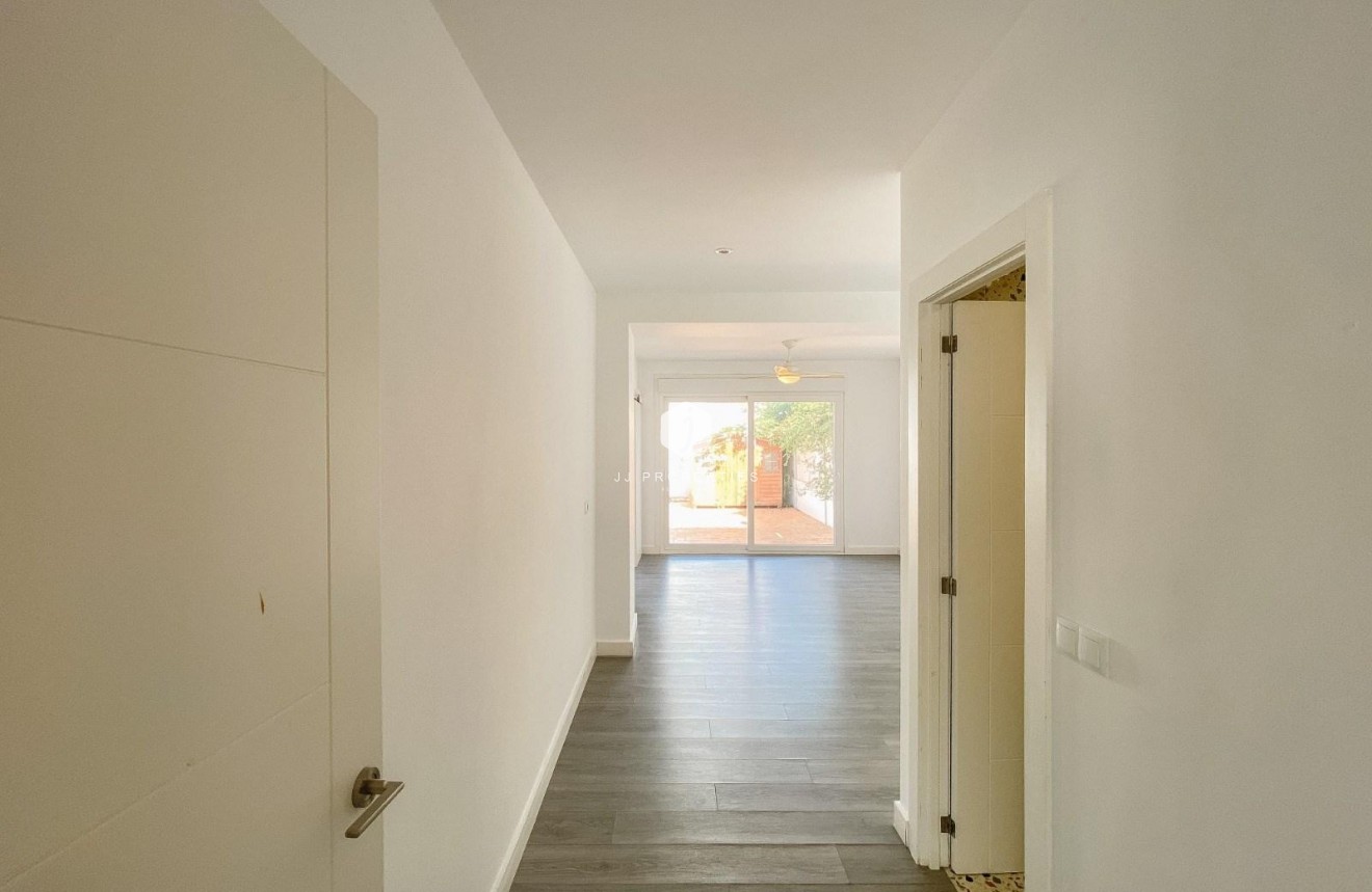 D'occasion - Villa -
Torrevieja - Costa Blanca