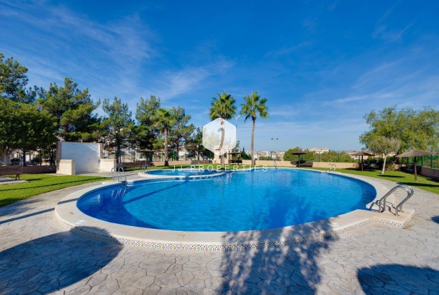 D'occasion - Bungalow -
Orihuela Costa - Los Altos