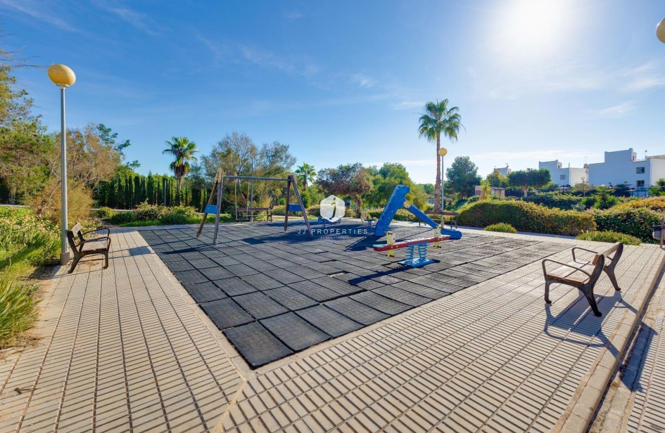 D'occasion - Bungalow -
Orihuela Costa - Los Altos