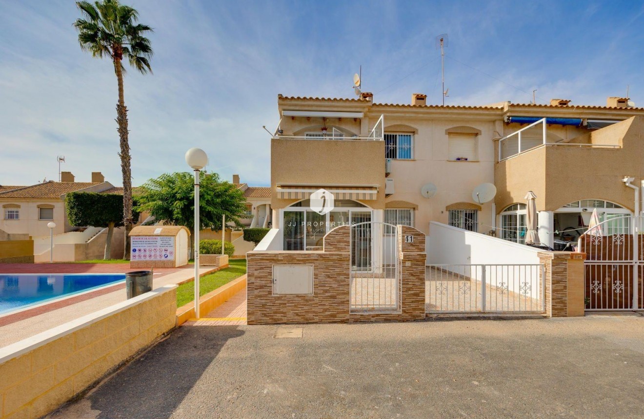 Segunda mano - Bungalow -
Torrevieja - Aguas Nuevas 2