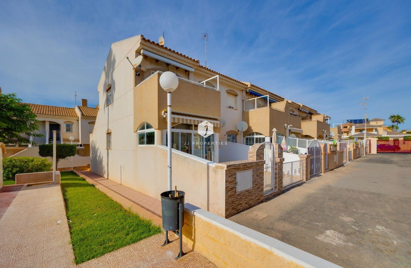 Segunda mano - Bungalow -
Torrevieja - Aguas Nuevas 2