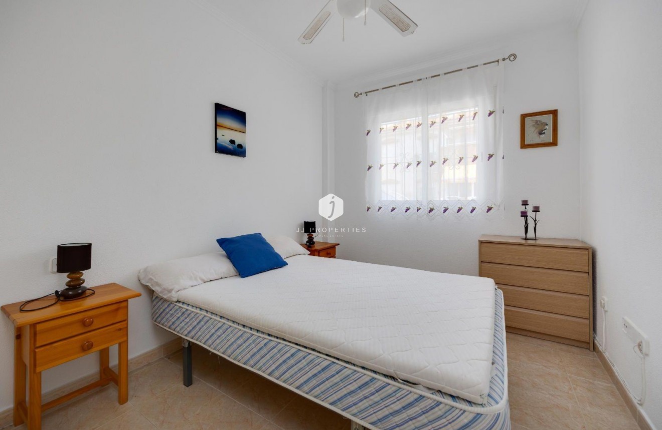 Segunda mano - Bungalow -
Torrevieja - Aguas Nuevas 2