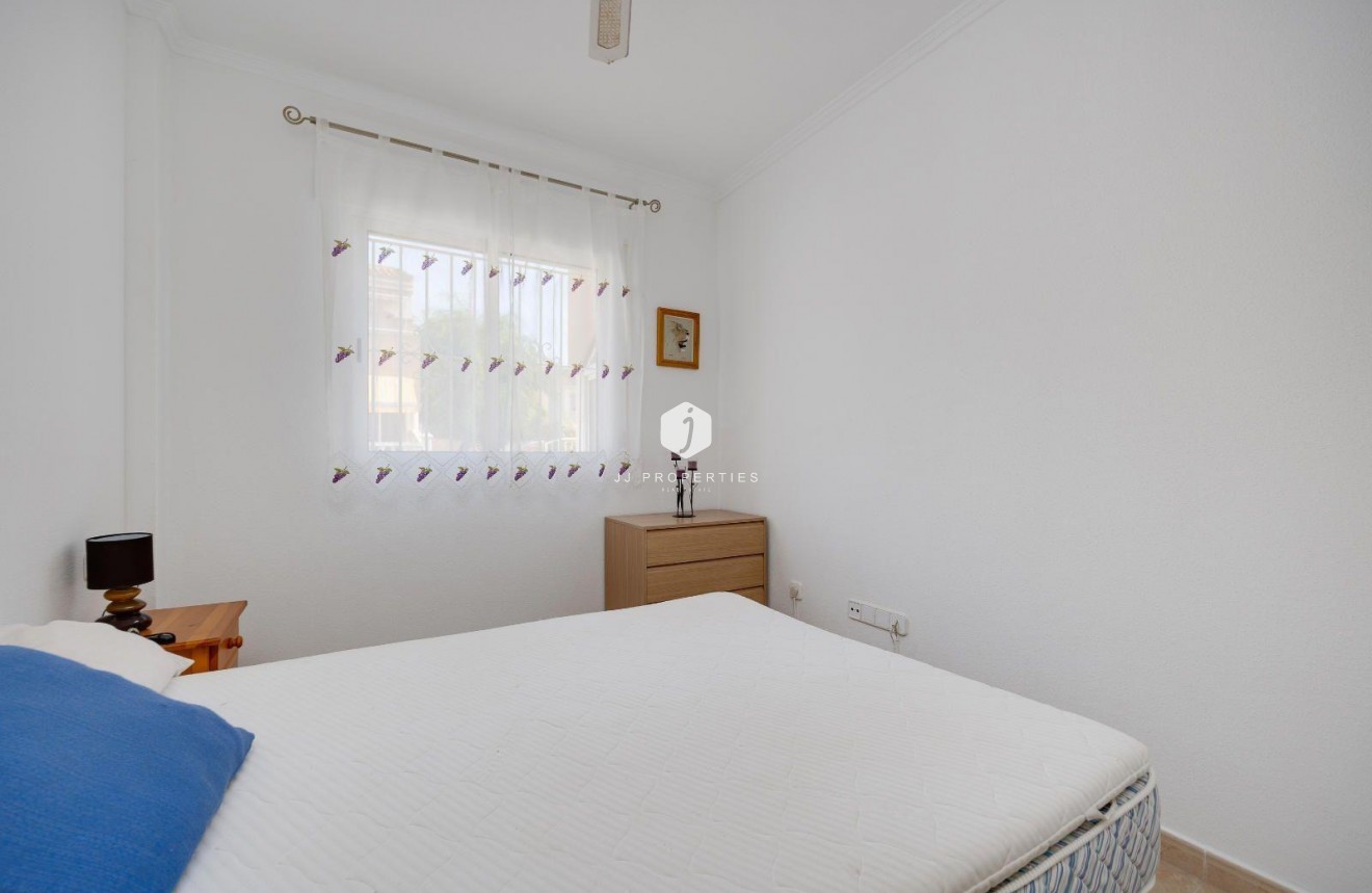 Segunda mano - Bungalow -
Torrevieja - Aguas Nuevas 2