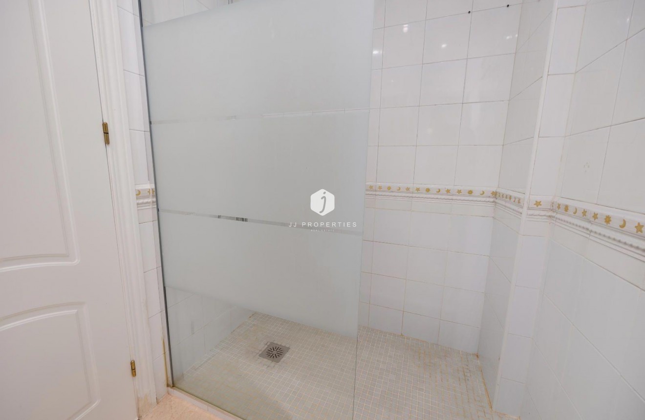 Segunda mano - Bungalow -
Torrevieja - Aguas Nuevas 2