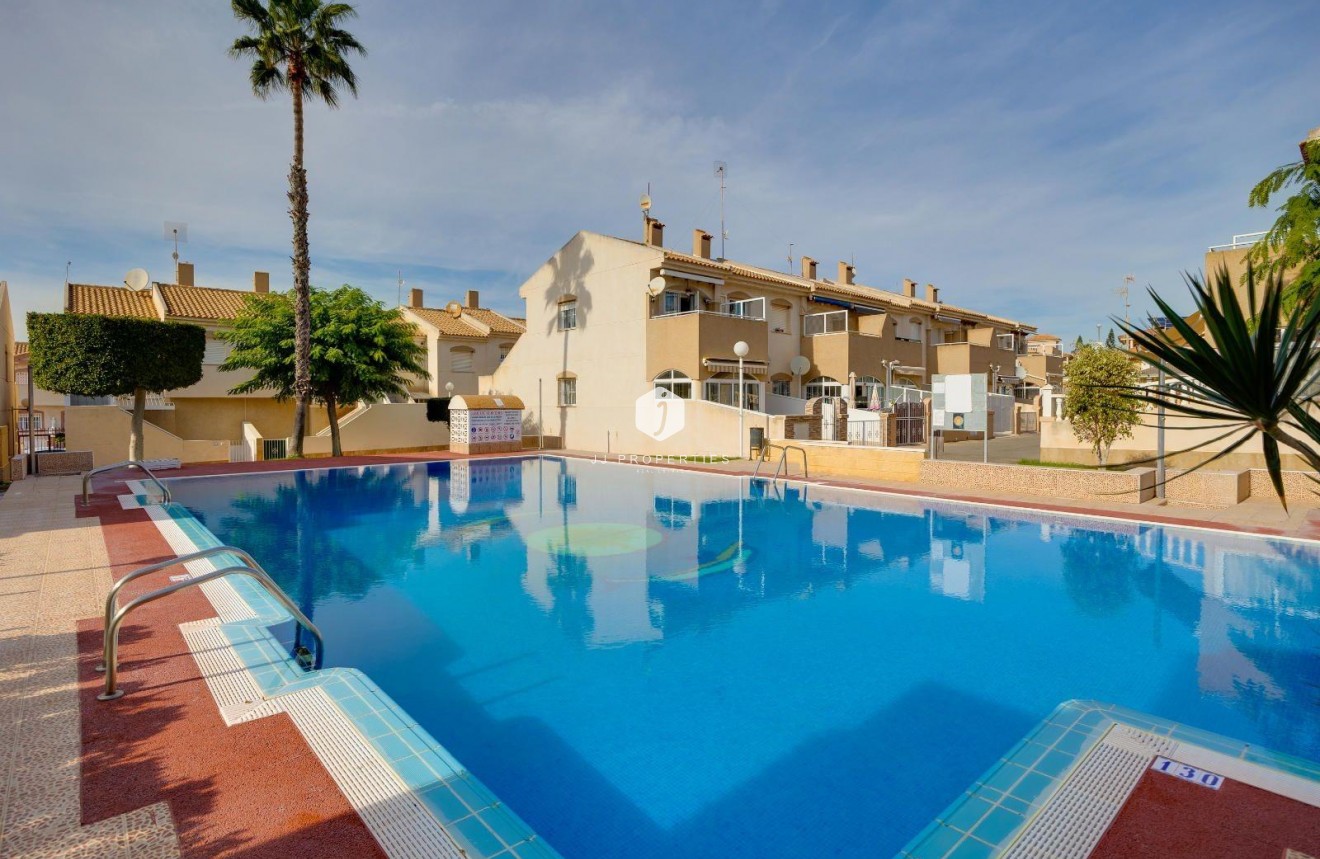 Segunda mano - Bungalow -
Torrevieja - Aguas Nuevas 2