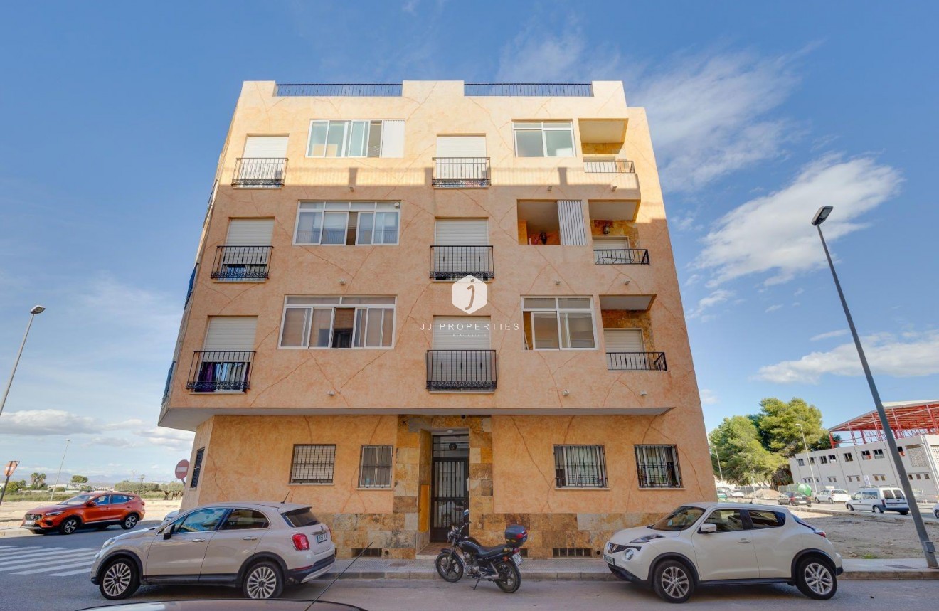 Resale - Penthouse -
Almoradí - Parque De La U