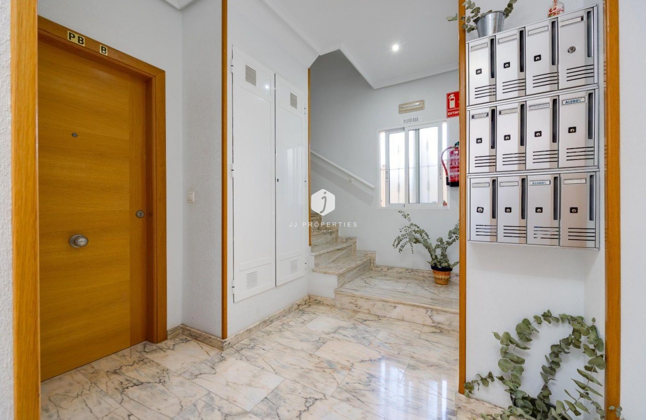 Resale - Penthouse -
Almoradí - Parque De La U